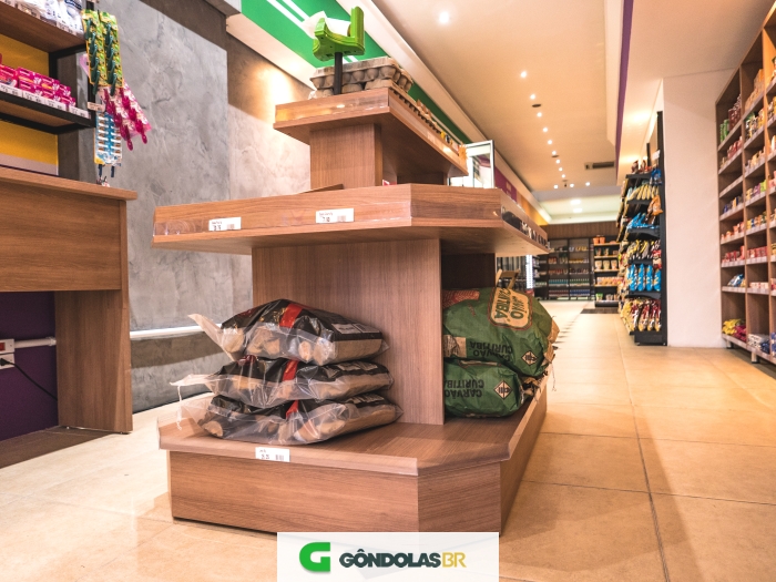 Expositor Gôndola para Frutas e Carvão Gondolas Curitiba